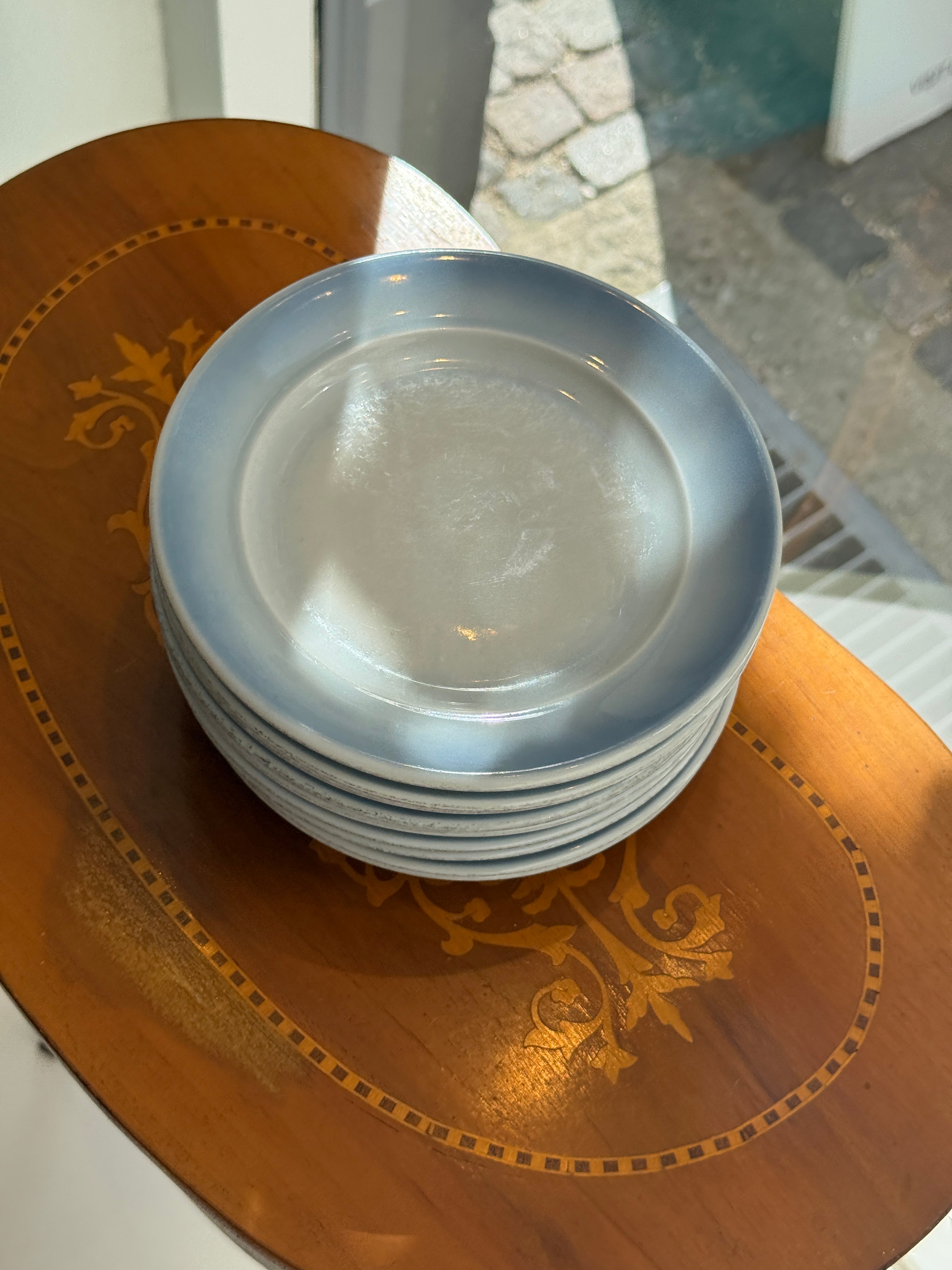 Blue cake plates