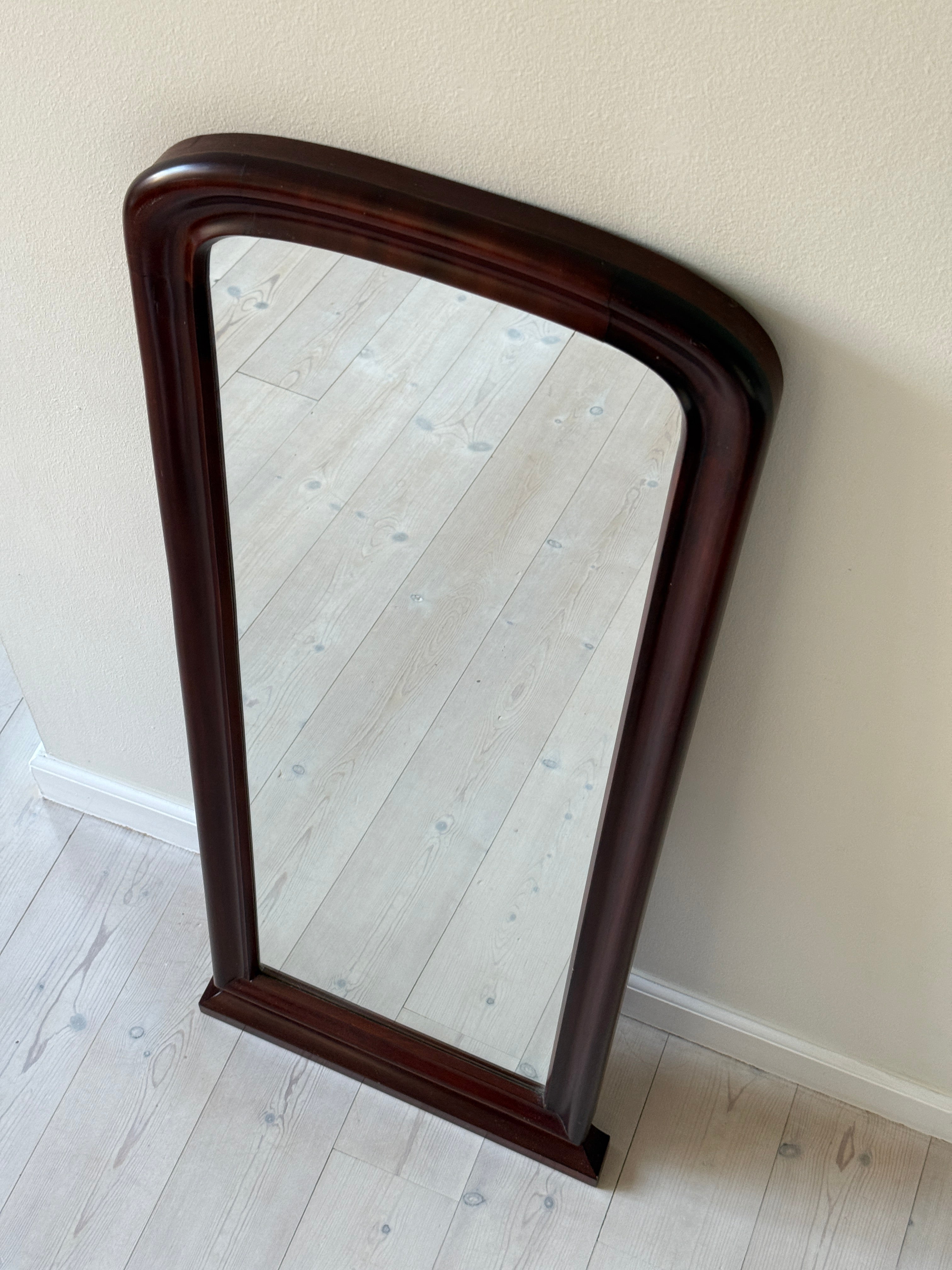 Mahogany mirror