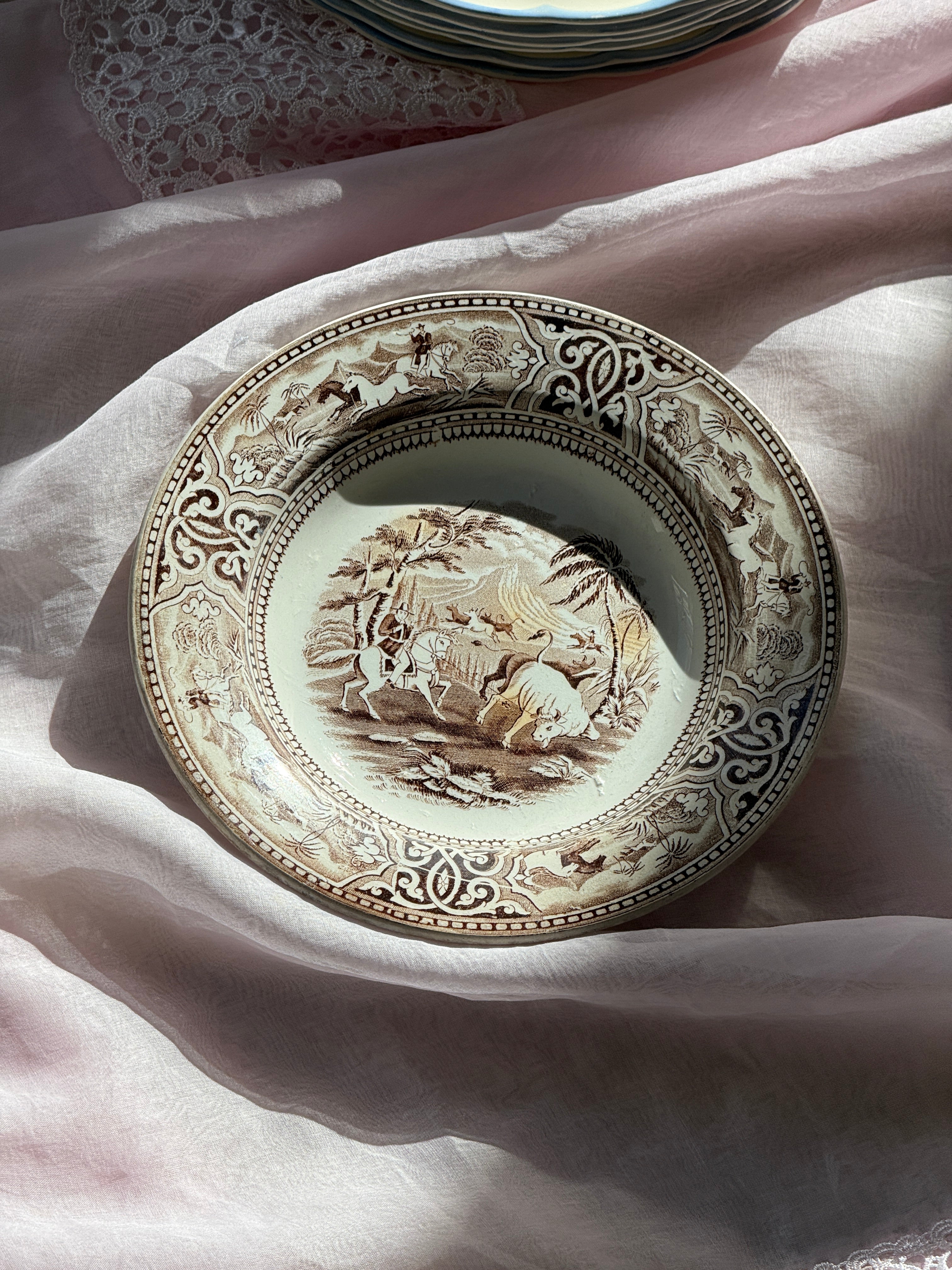 Antique wall plate