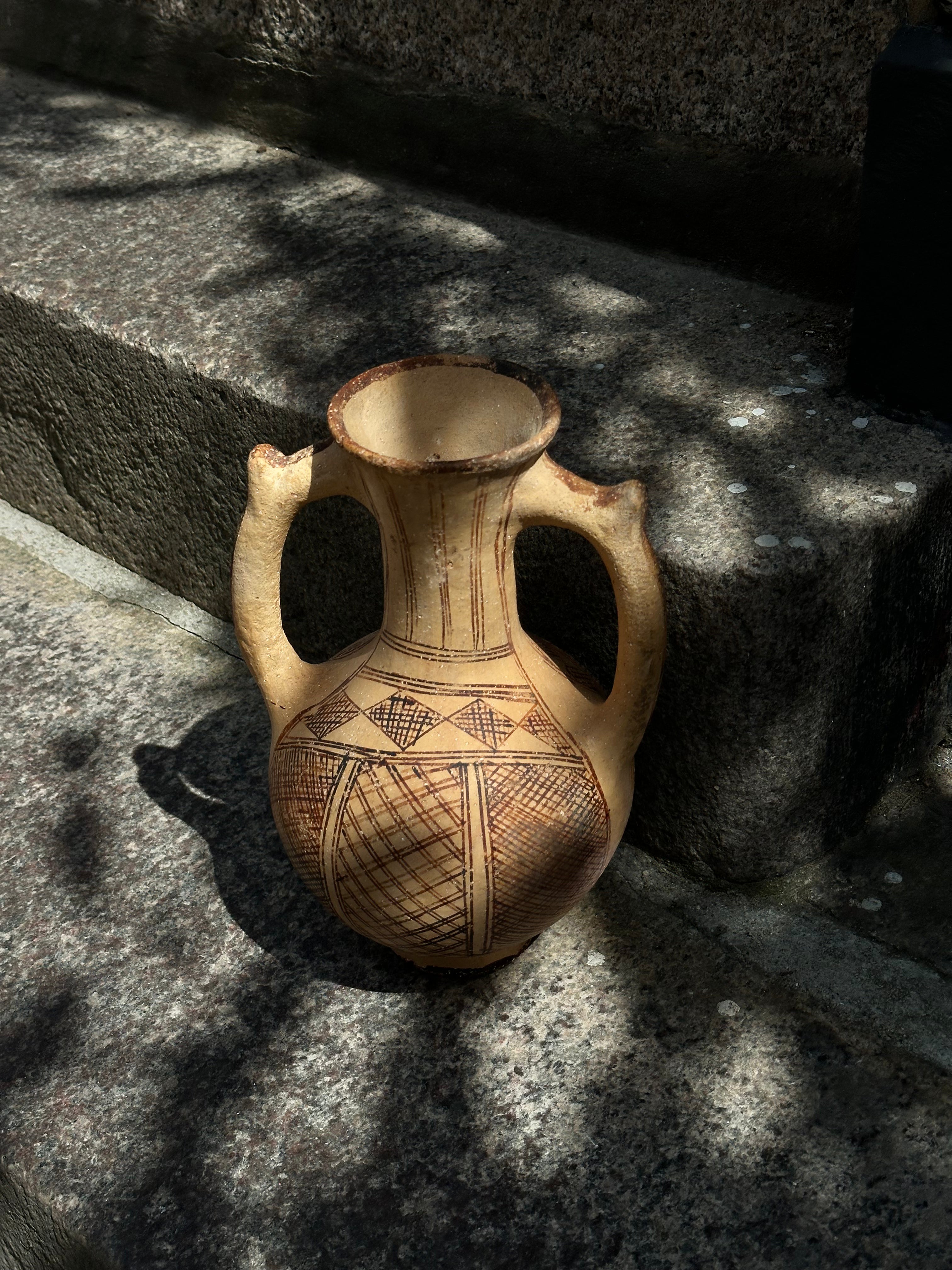 Amphora vase