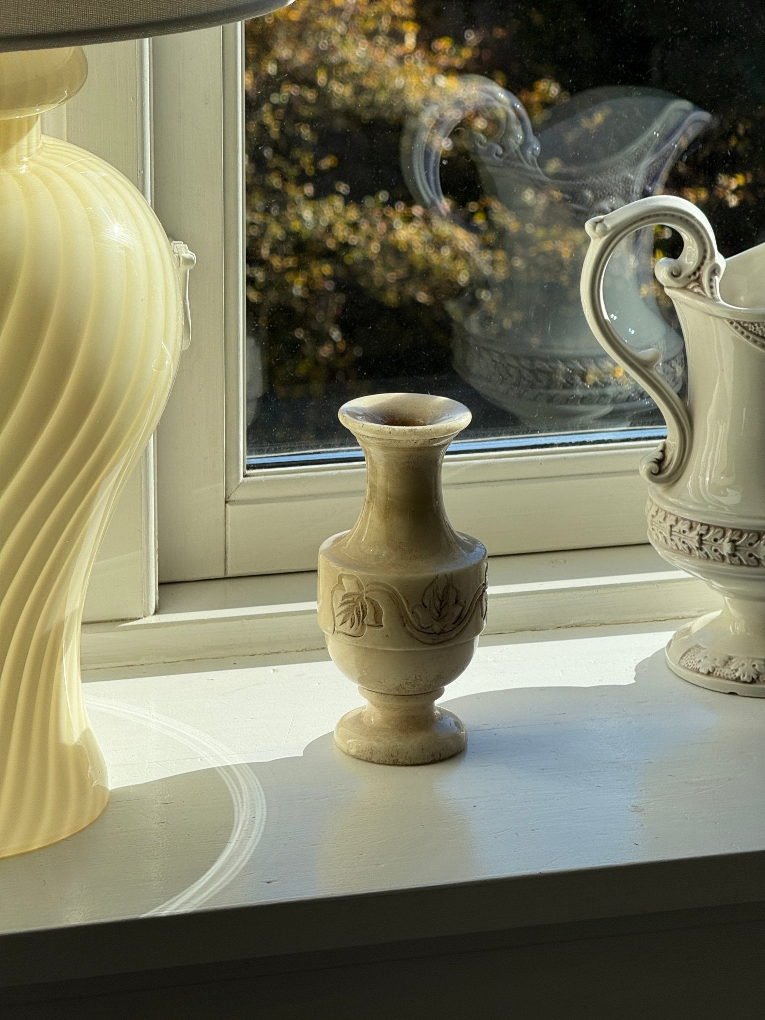 Alabaster vase - NEROLI