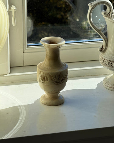 Alabaster vase - NEROLI