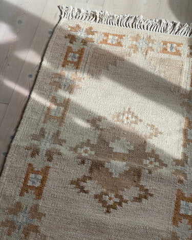 Almond flatweave rug - NEROLI