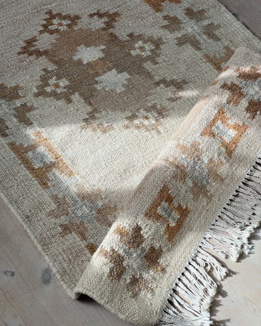 Almond flatweave rug - NEROLI