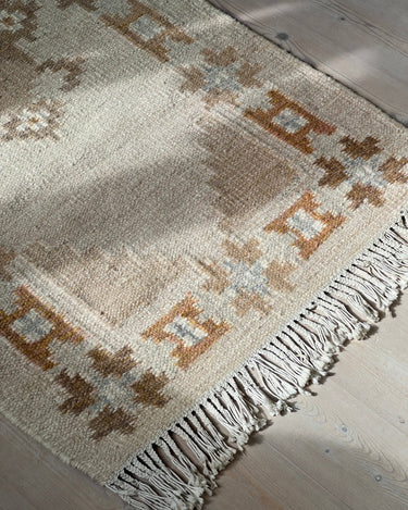 Almond flatweave rug - NEROLI