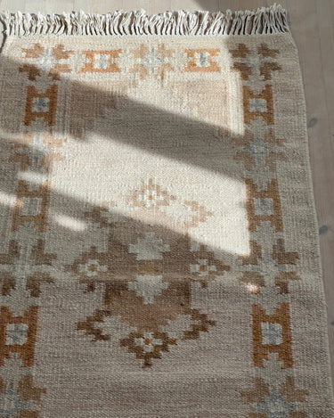 Almond flatweave rug - NEROLI