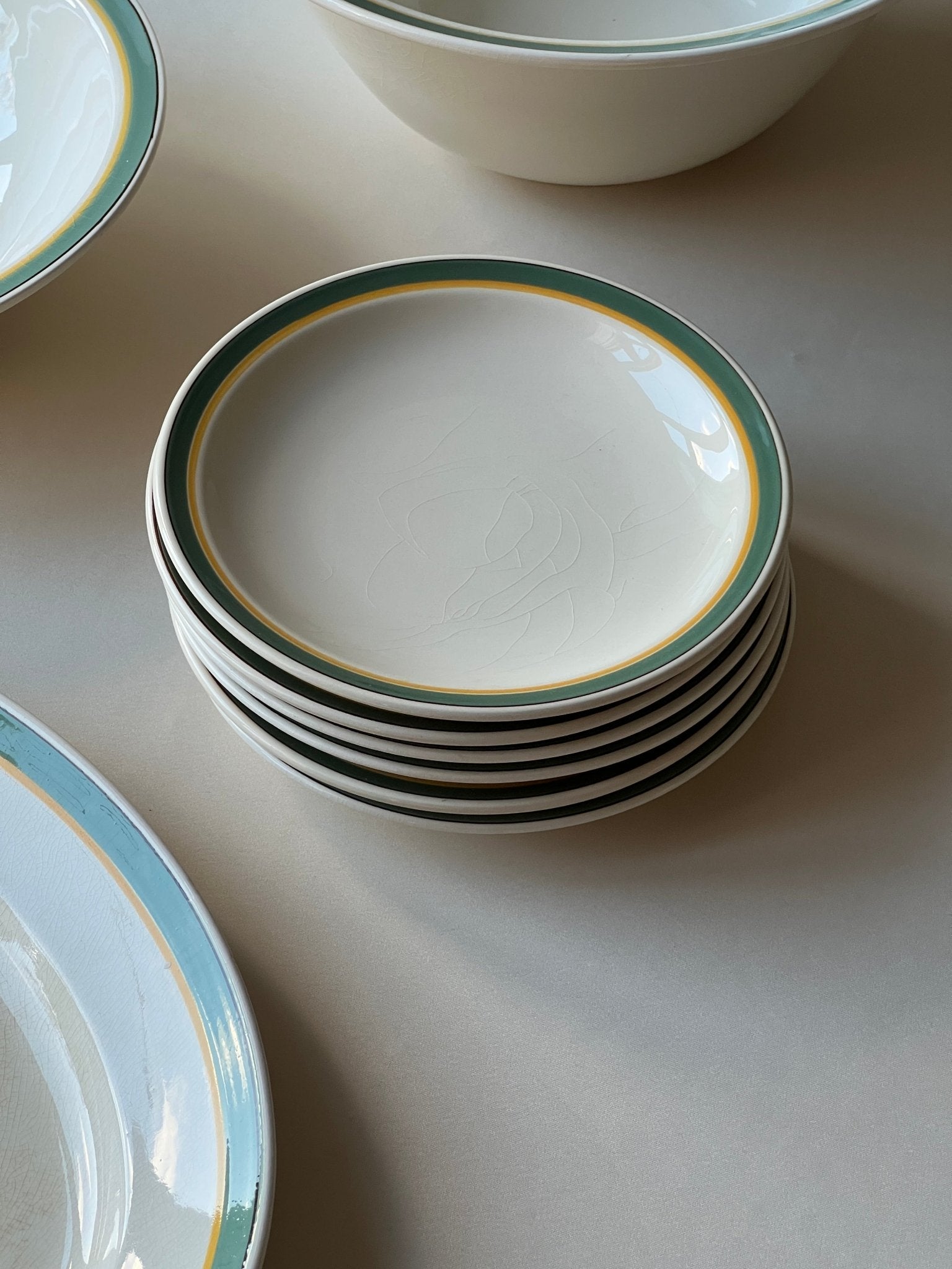 Aluminia cake plates (6 pcs) - NEROLI