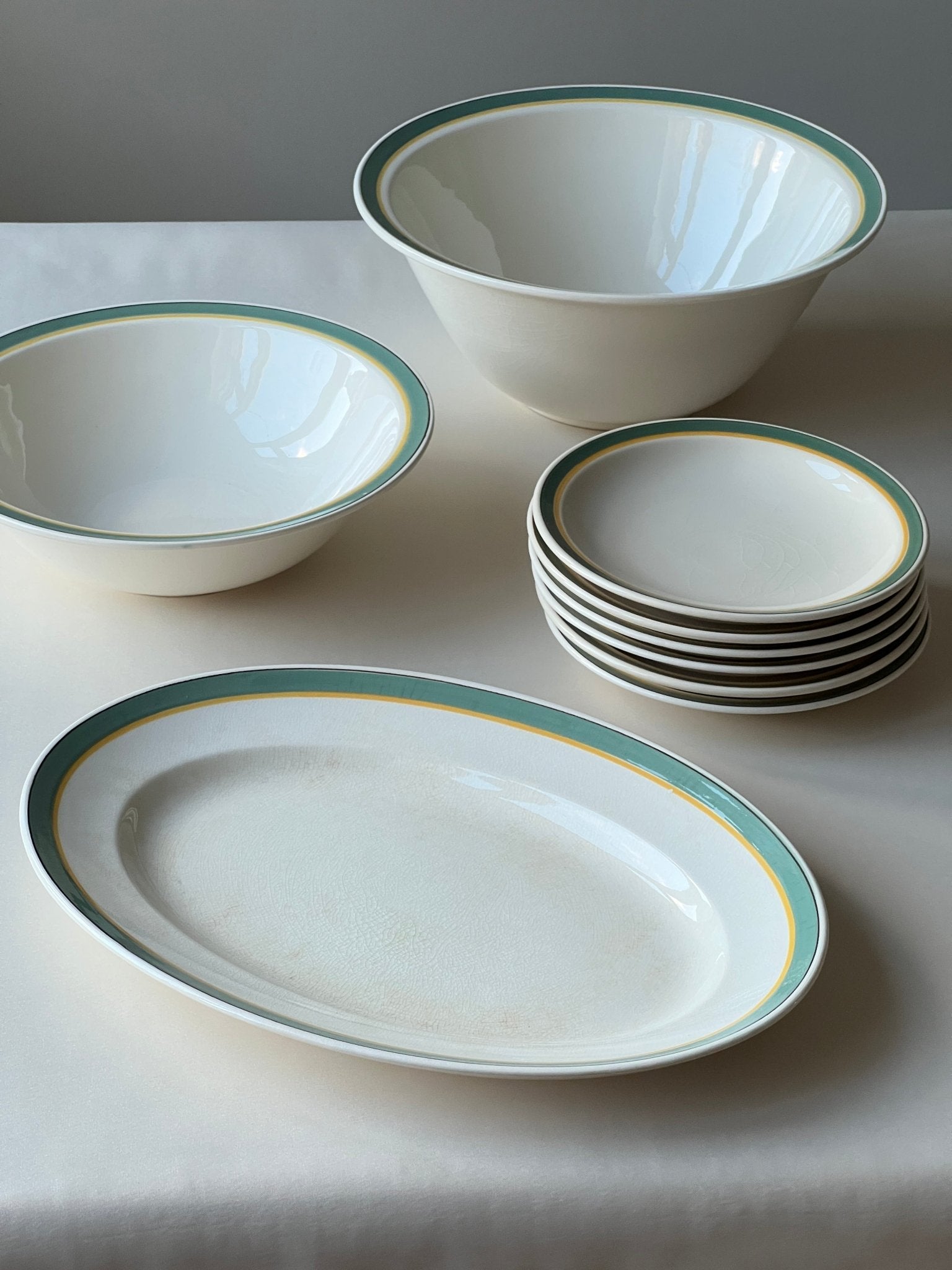 Aluminia cake plates (6 pcs) - NEROLI