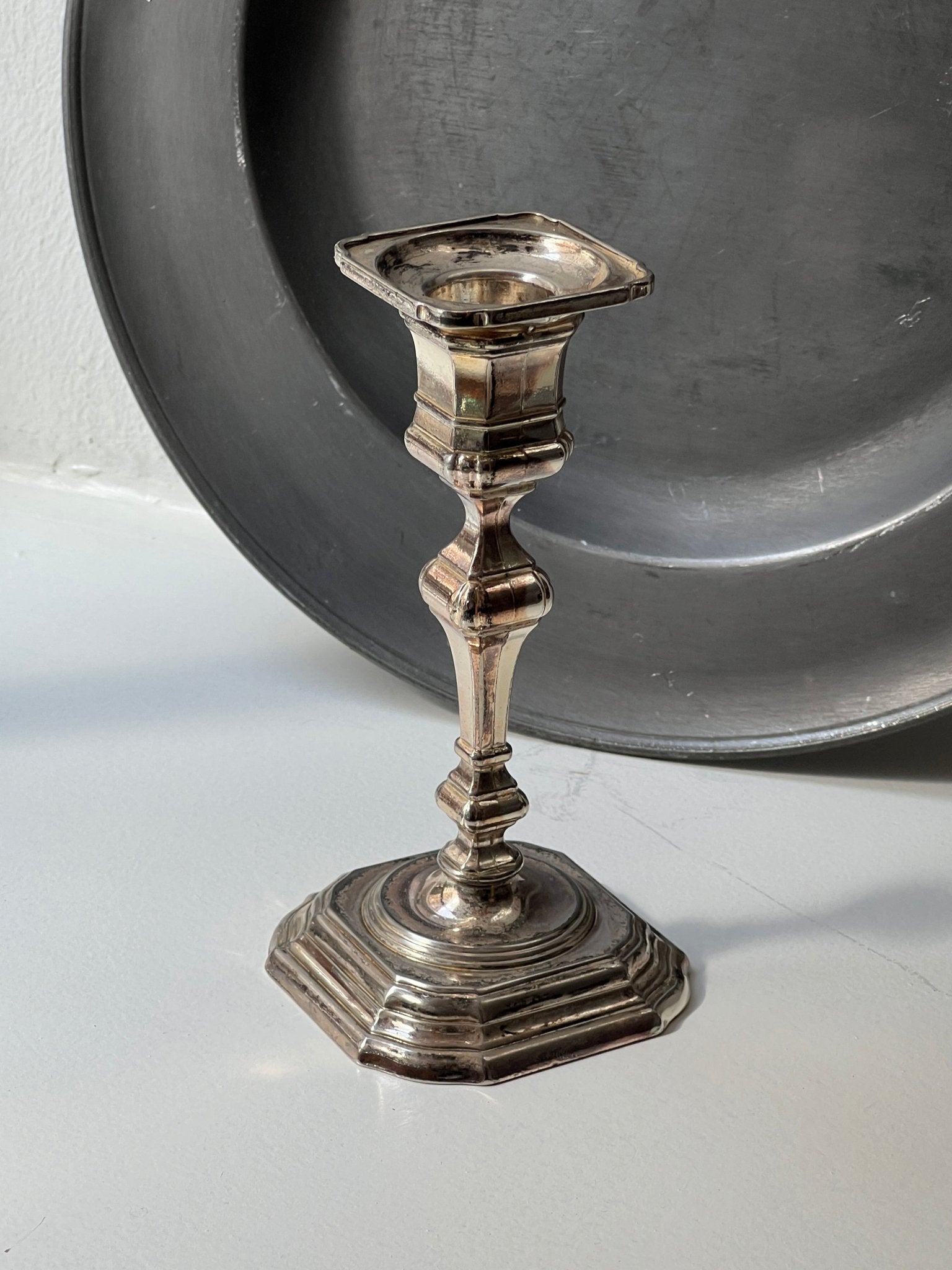 Angular candlestick - NEROLI