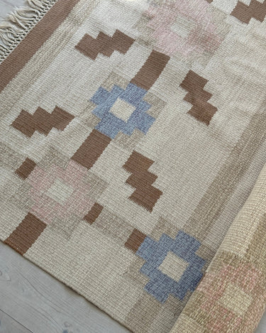 Ann - Marie Boberg flatweave rug - NEROLI