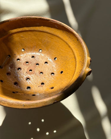 Antique colander - NEROLI