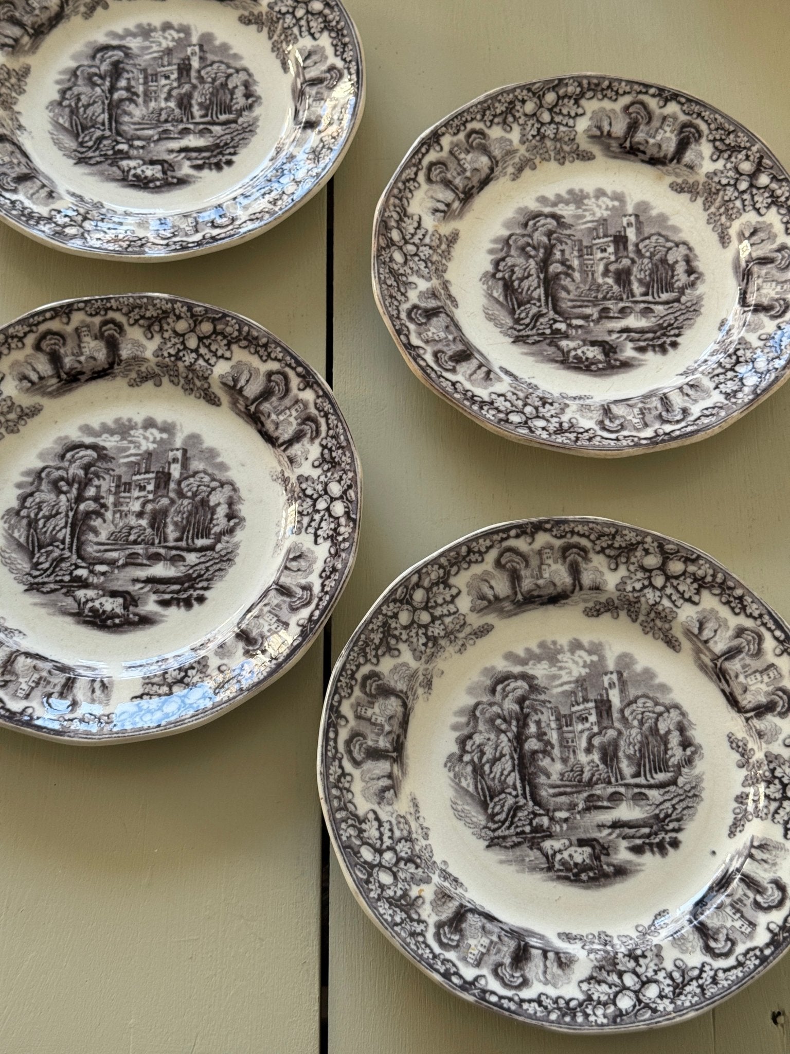Antique dinner plates (4 pcs) - NEROLI