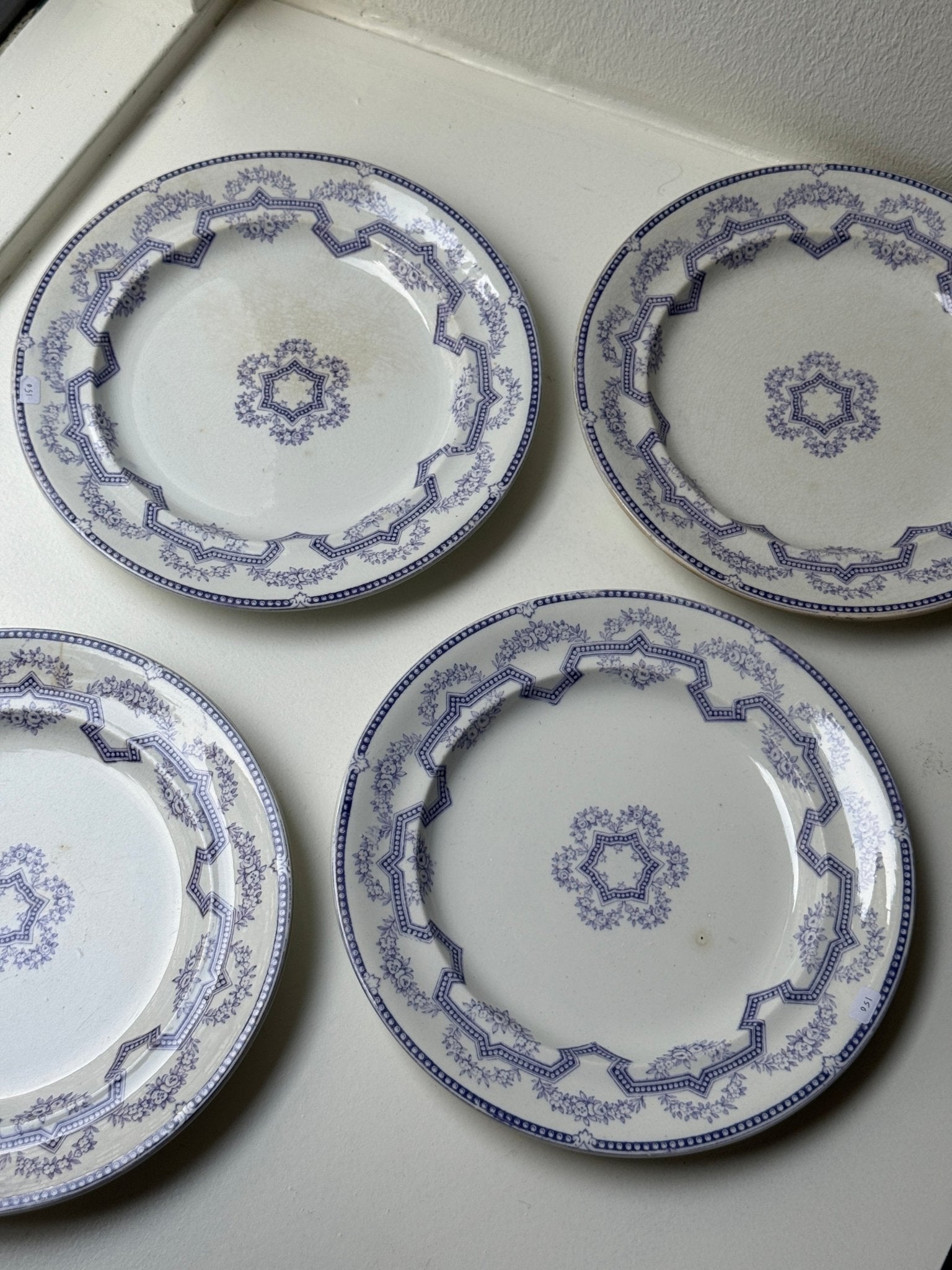 Antique dinner plates (4 pcs) - NEROLI