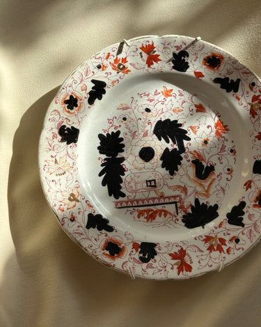 Antique floral wall plate - NEROLI