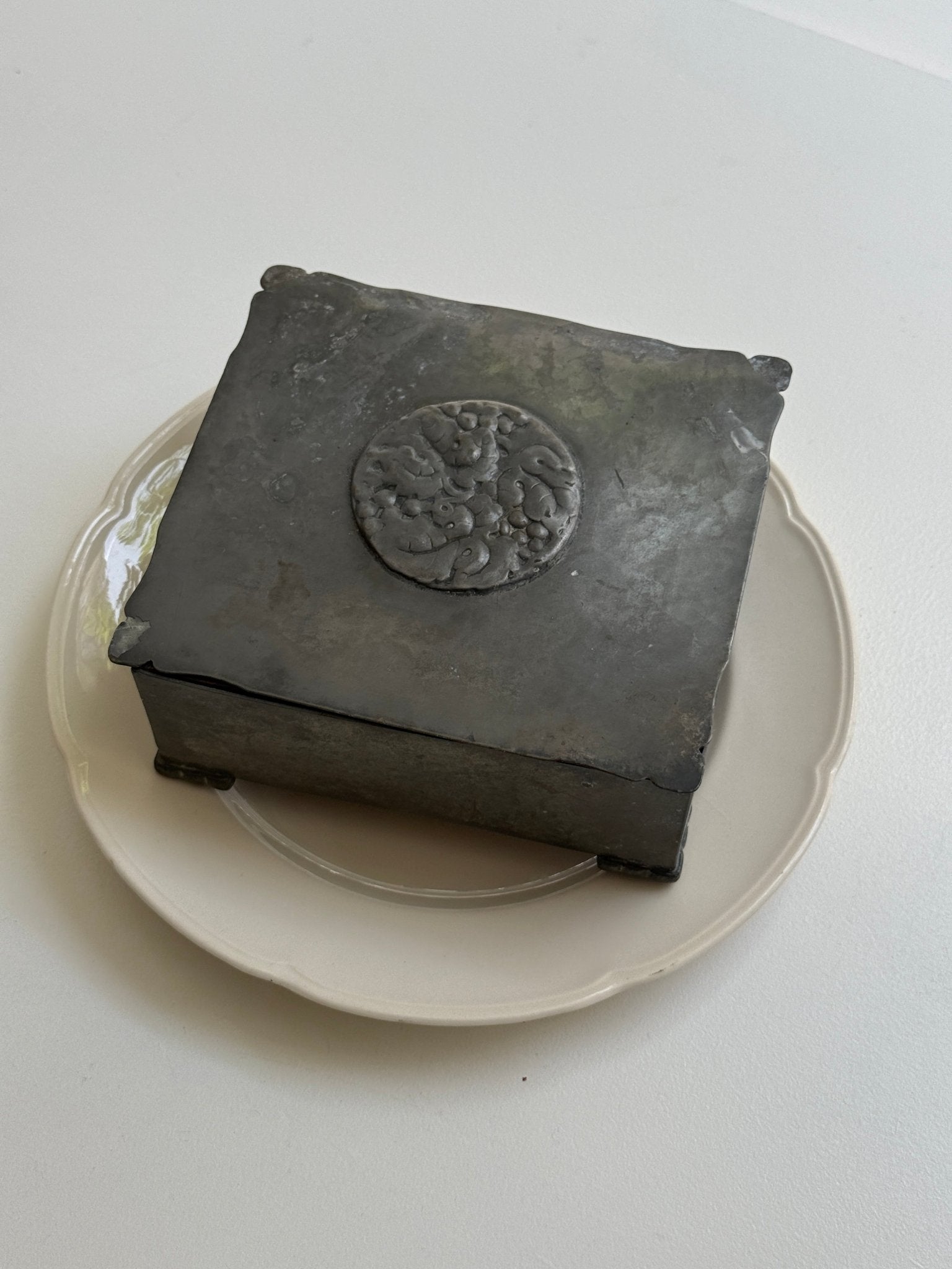 Antique jewelry box - NEROLI