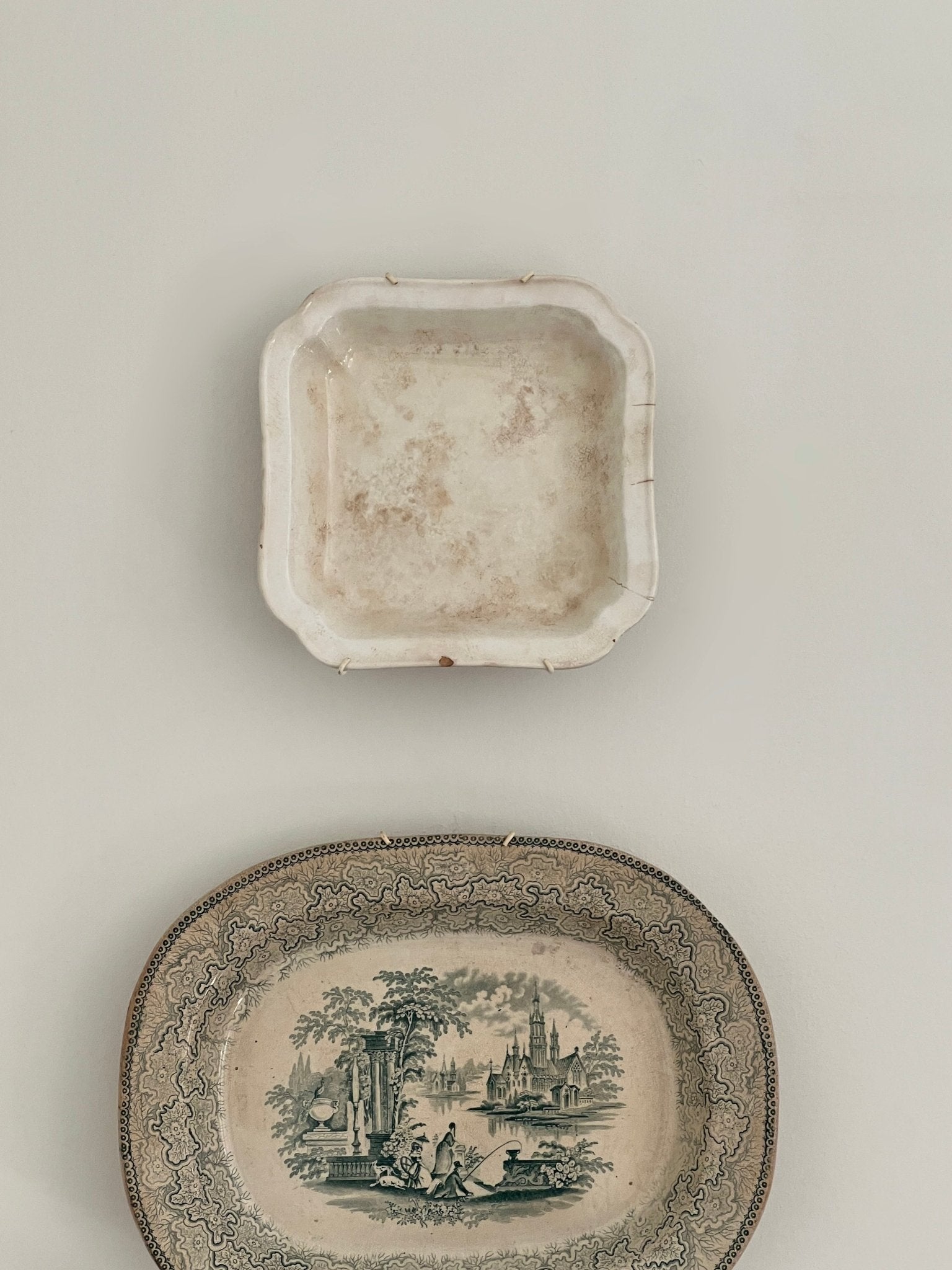 Antique Laveno dish - NEROLI