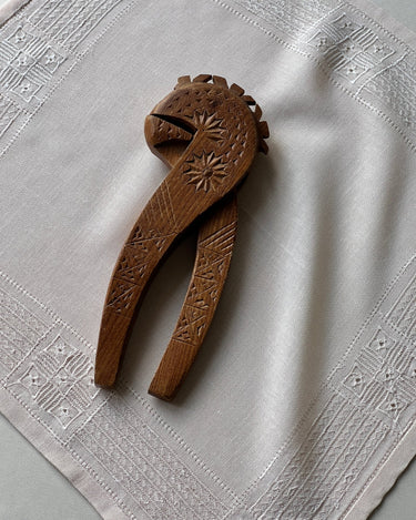 Antique nut cracker - NEROLI