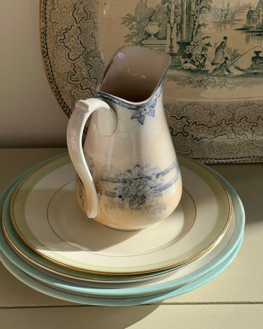 Antique pitcher - NEROLI