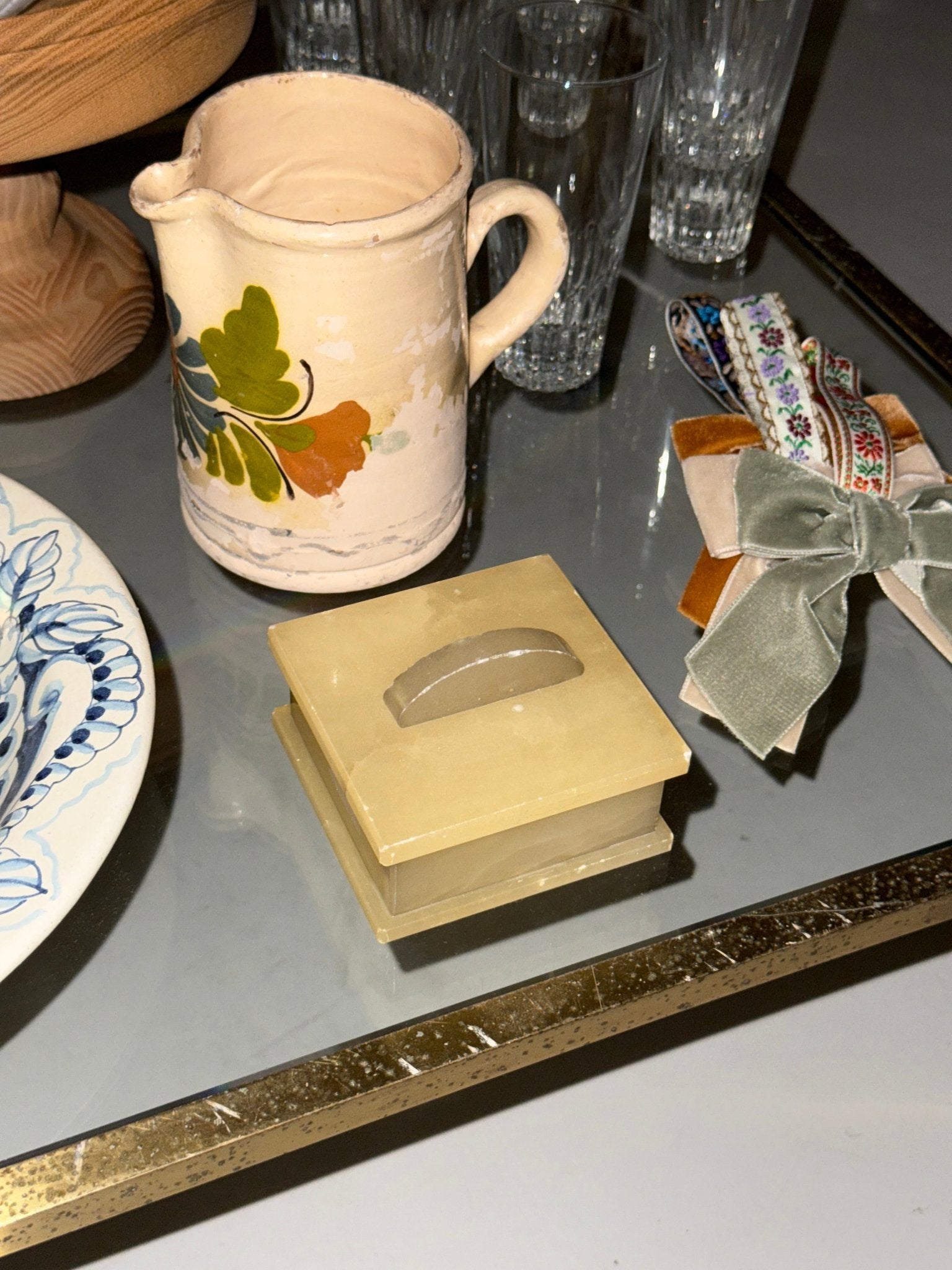 Antique pitcher - NEROLI