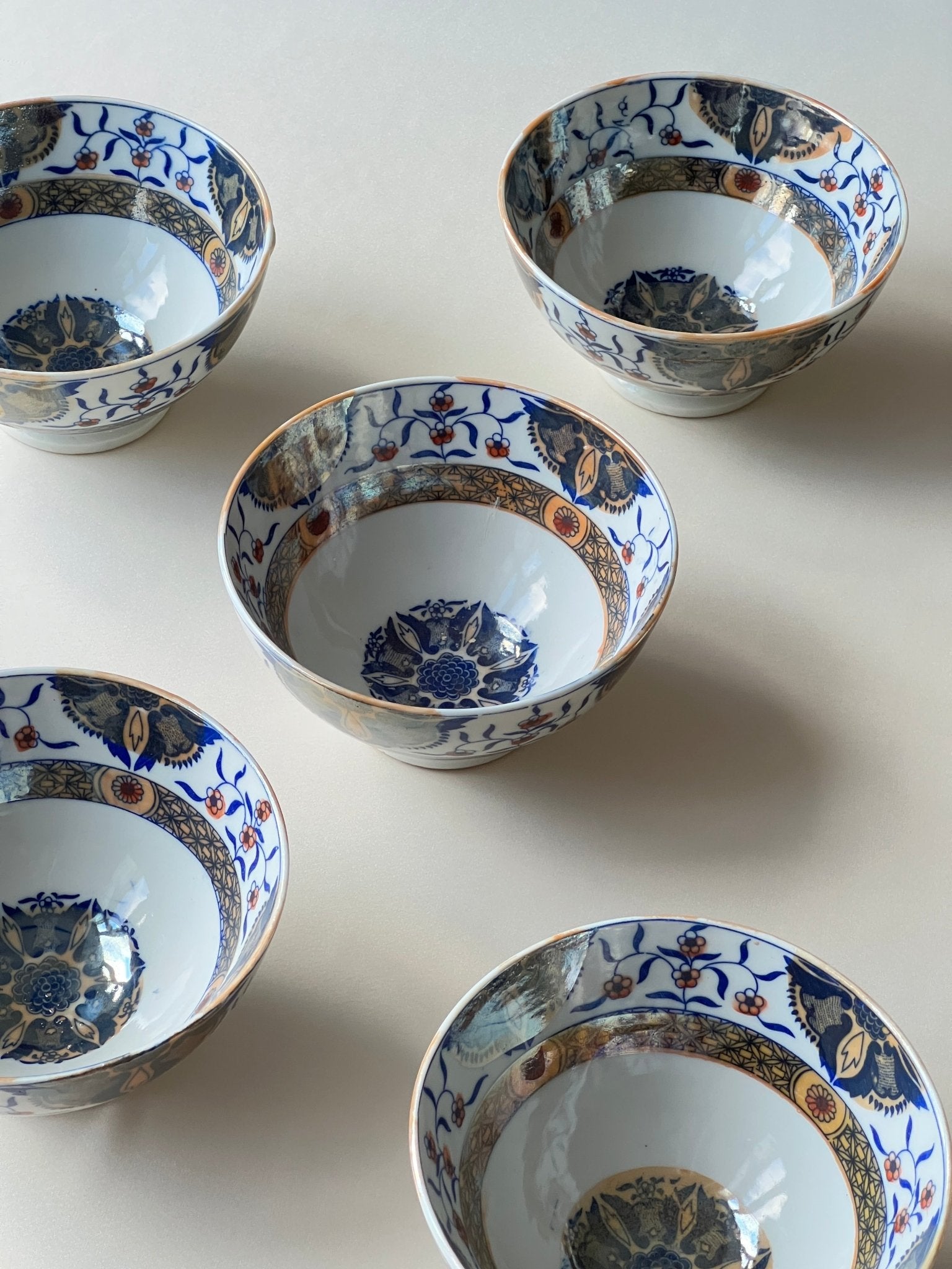 Antique porcelain bowls - NEROLI