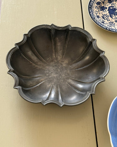 Antique tin bowl - NEROLI