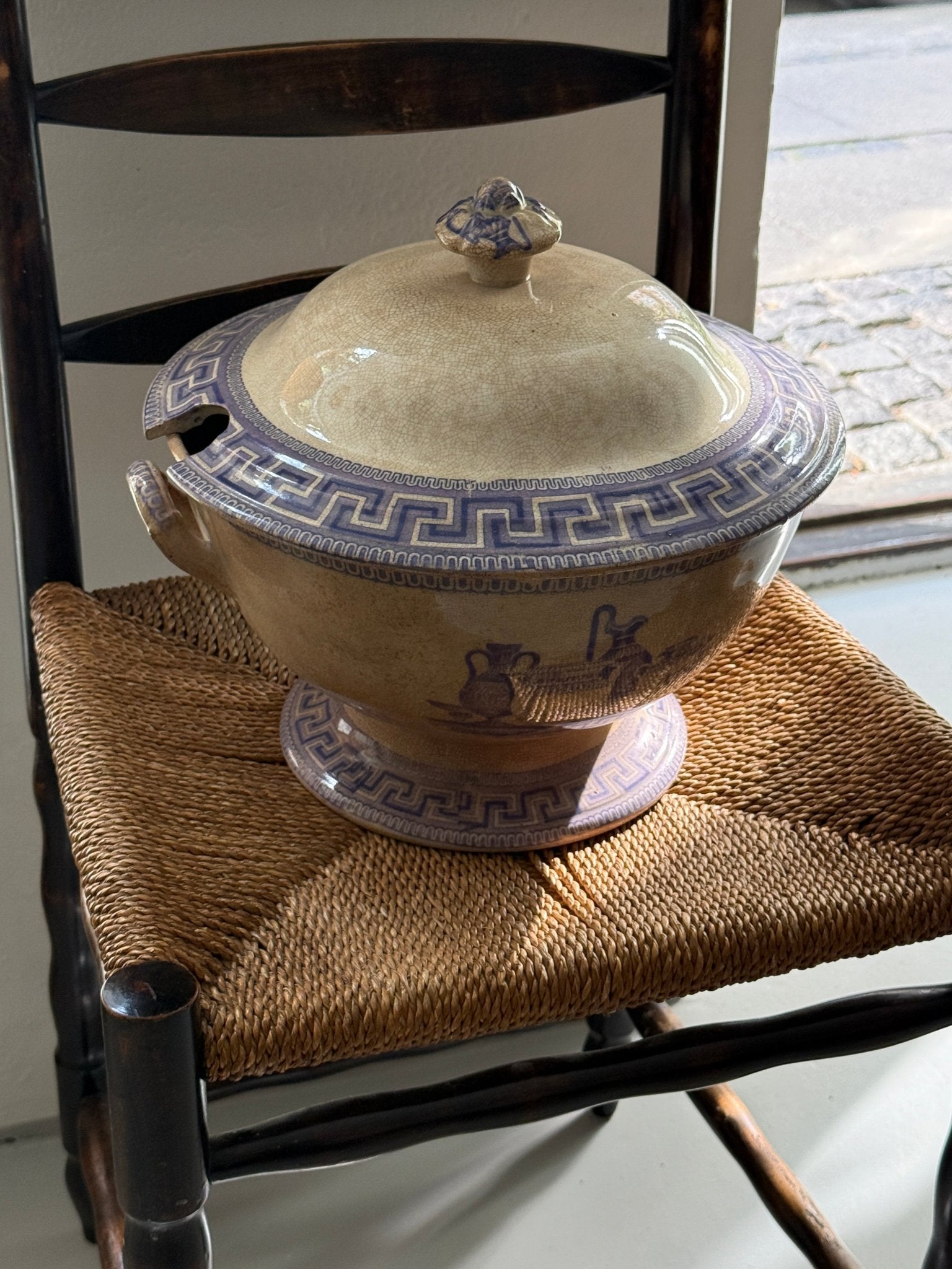 Antique tureen - NEROLI