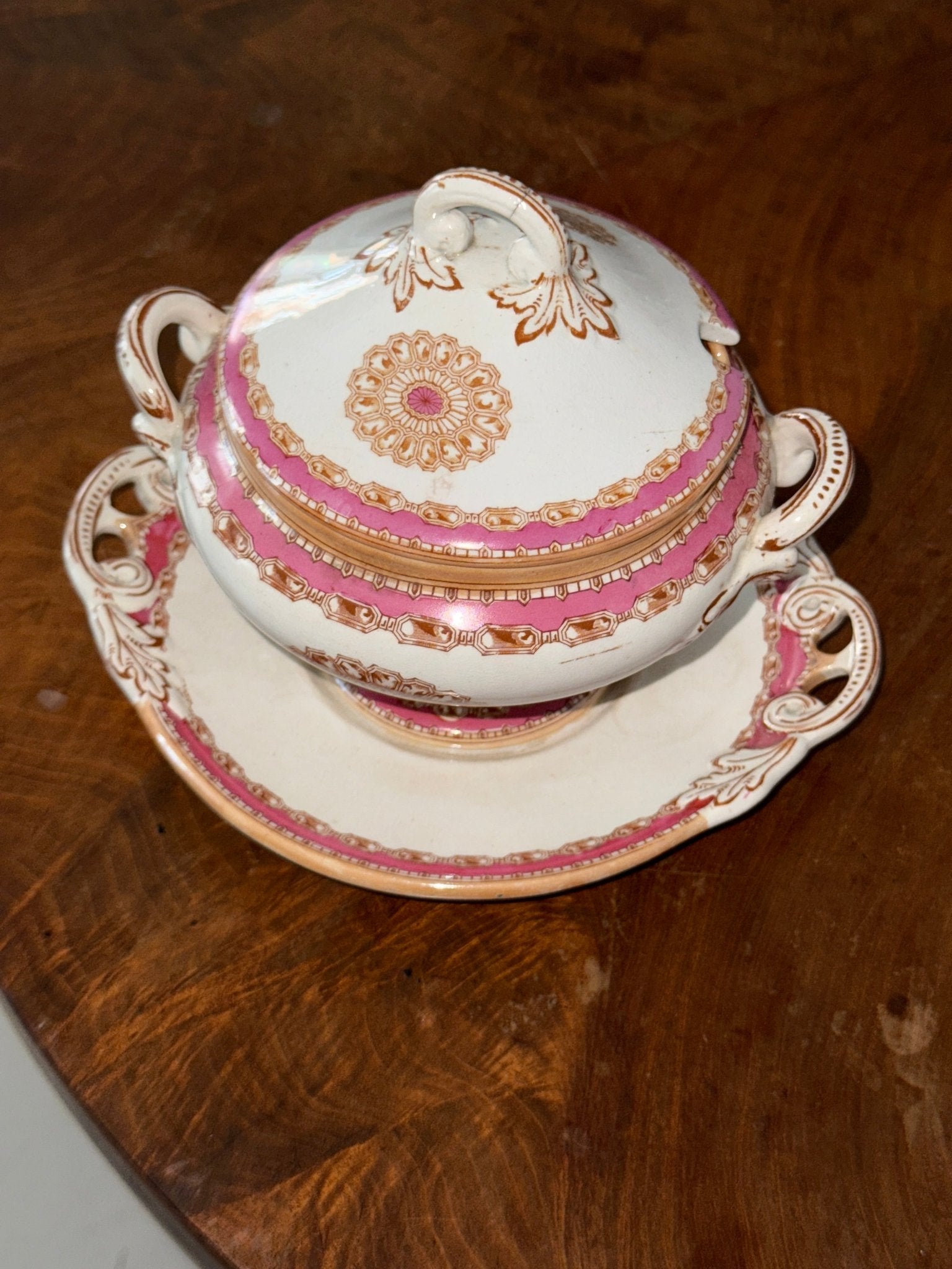 Antique tureen - NEROLI