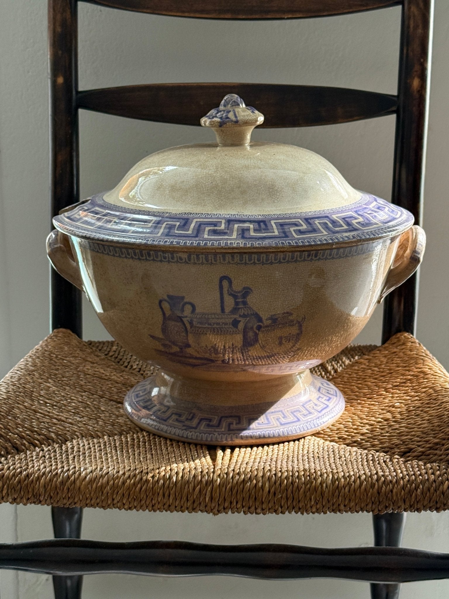 Antique tureen - NEROLI