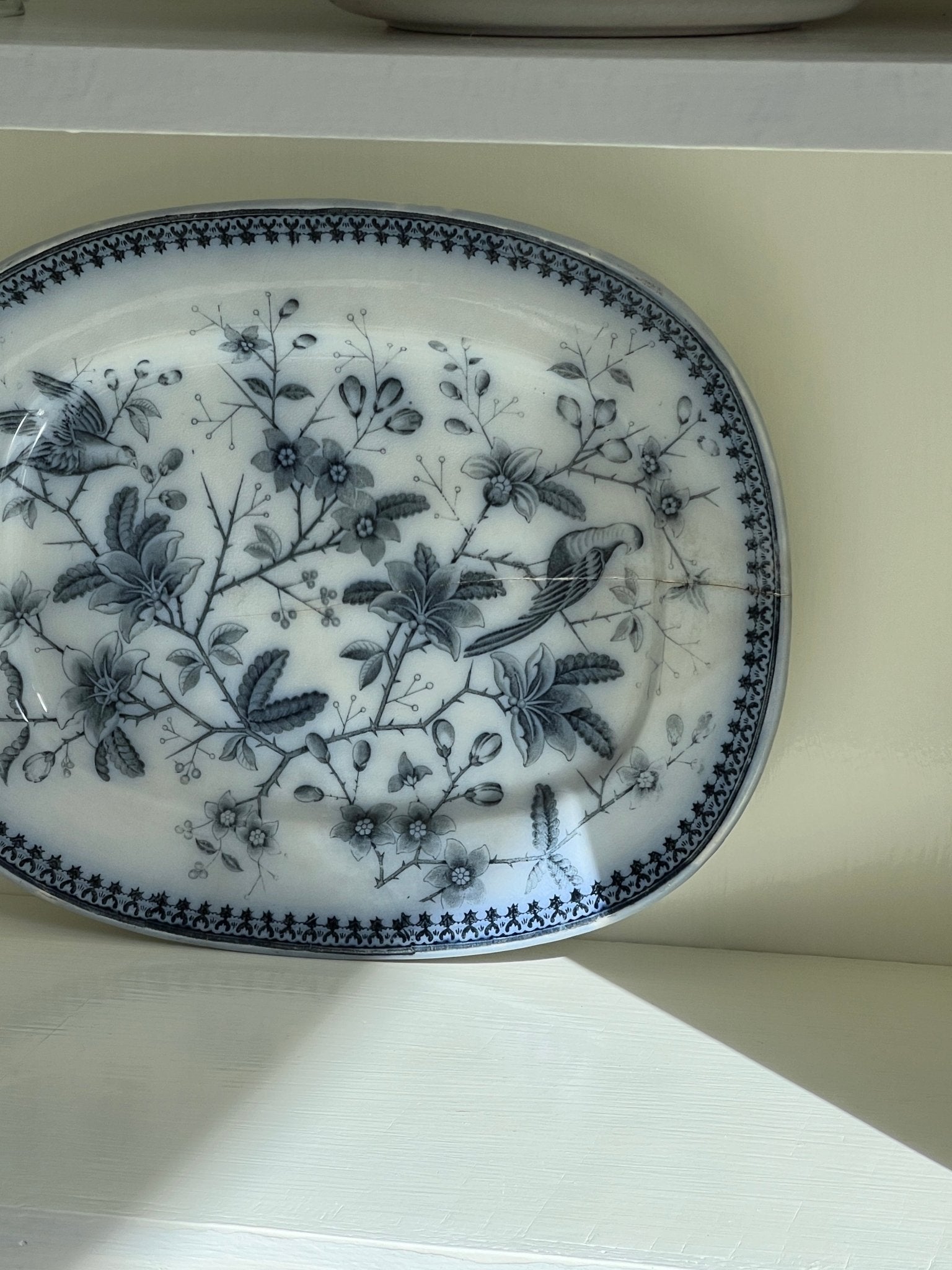 Antique V&B platter - NEROLI