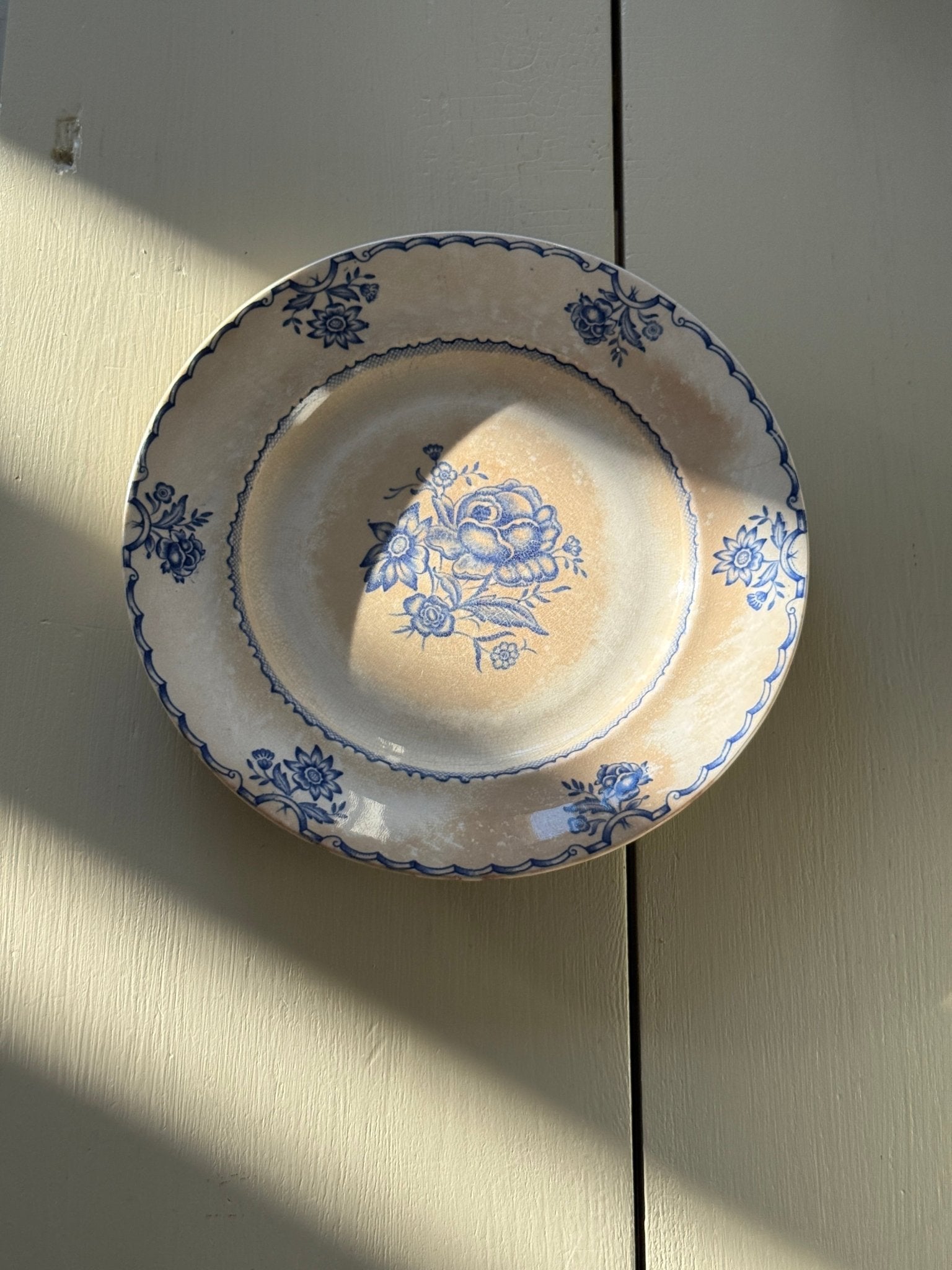 Antique wall plate - NEROLI