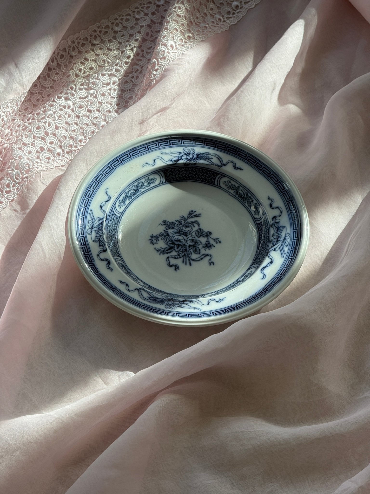 Antique wall plate - NEROLI