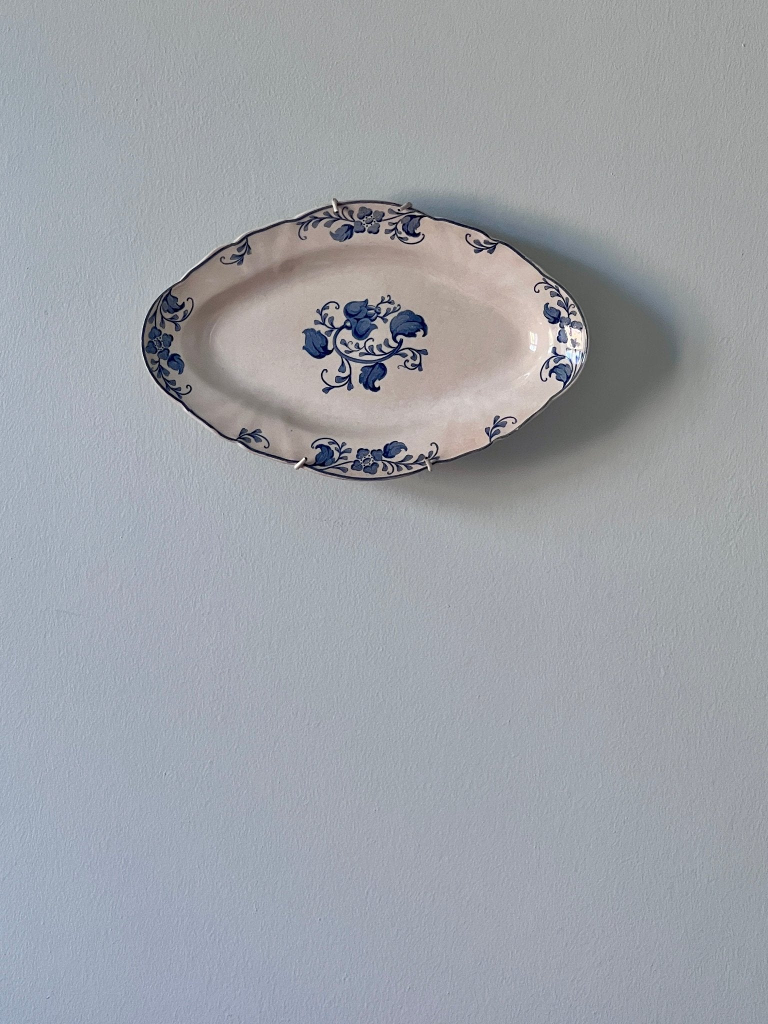 Antique wall platter - NEROLI