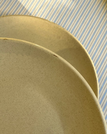 Beige dinner plates (11 pcs) - NEROLI