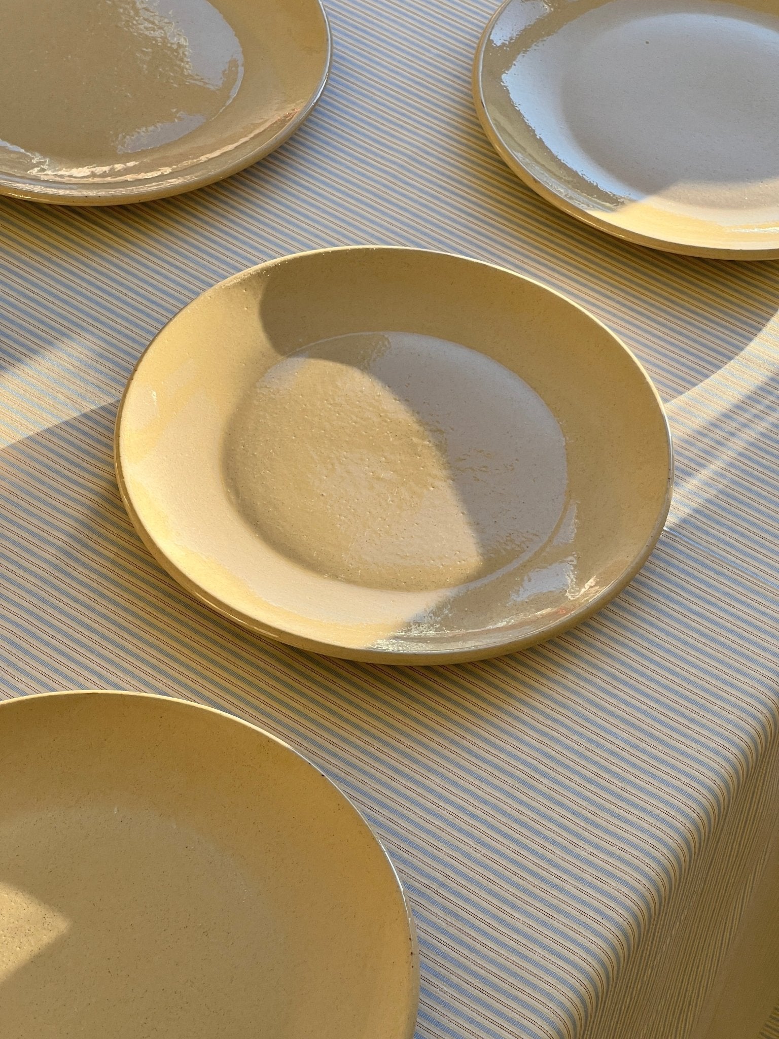 Beige dinner plates (11 pcs) - NEROLI