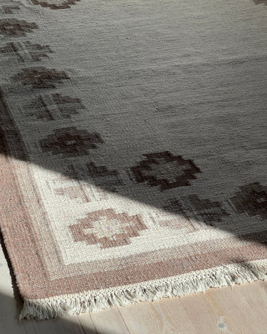 Beige flatweave rug - NEROLI