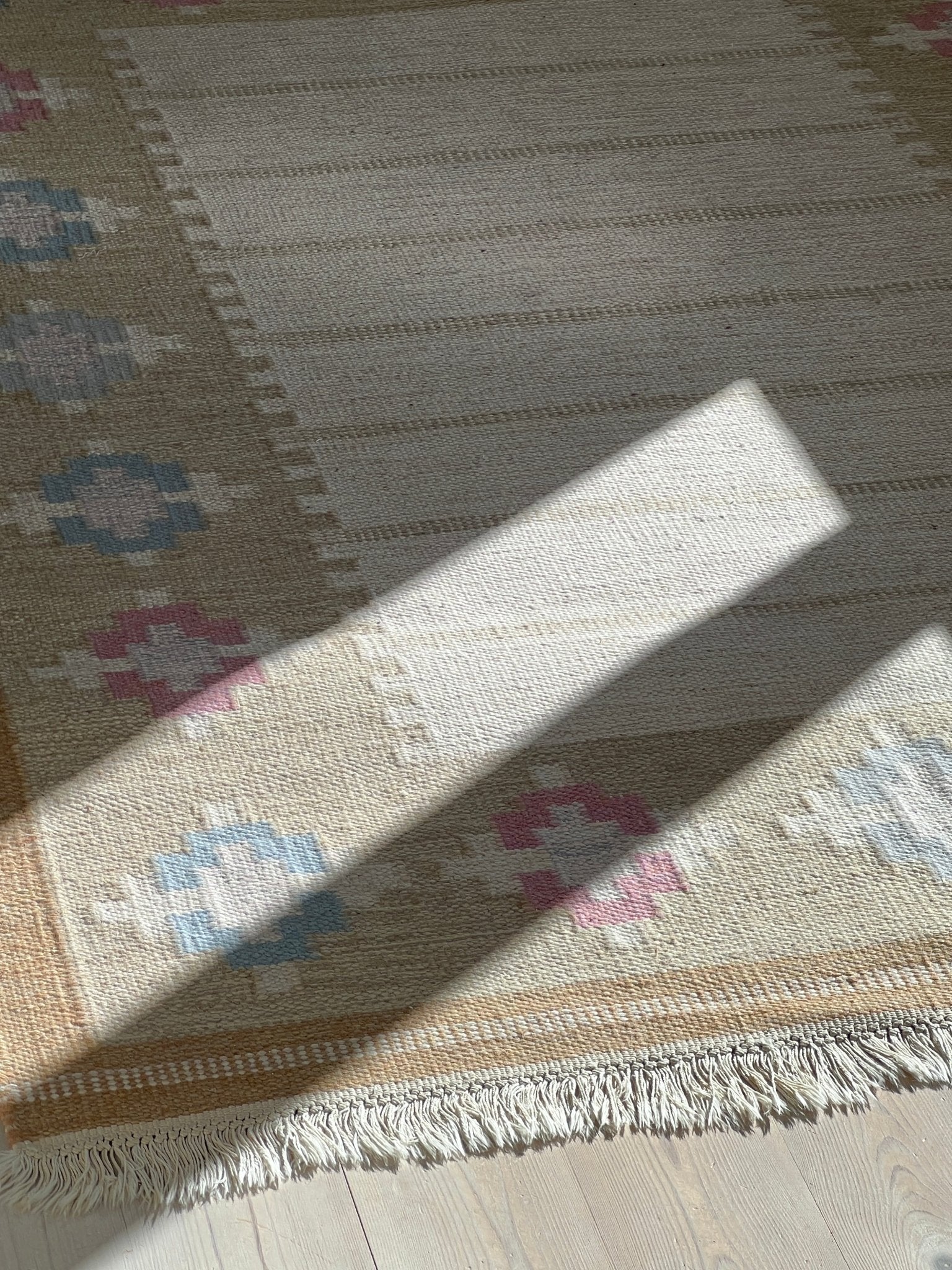 Beige flatweave rug - NEROLI