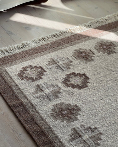 Beige flatweave rug - NEROLI