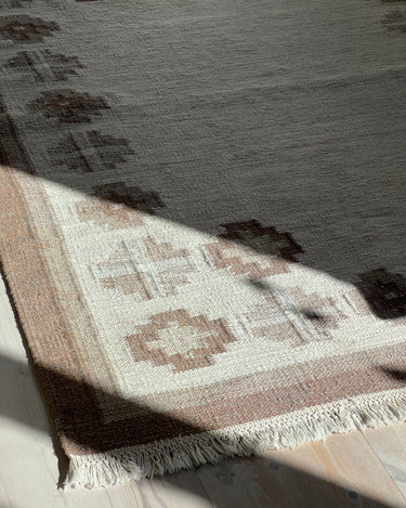 Beige flatweave rug - NEROLI