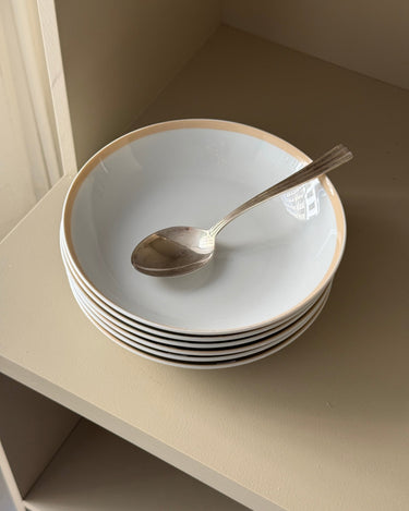 Beige striped pasta plates (11 pcs) - NEROLI