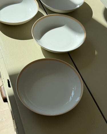 Beige striped pasta plates (11 pcs) - NEROLI