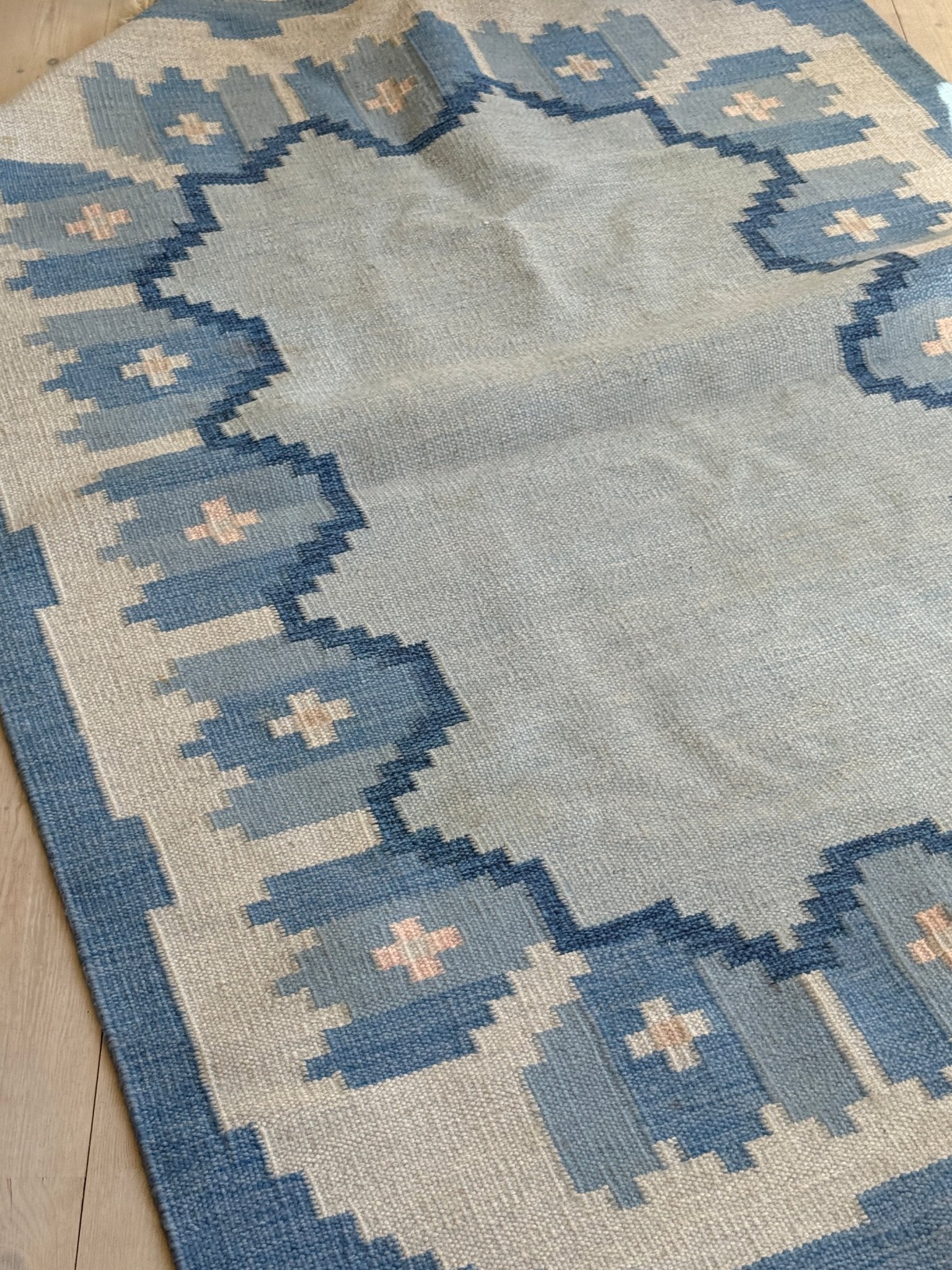 Blue flatweave rug - NEROLI