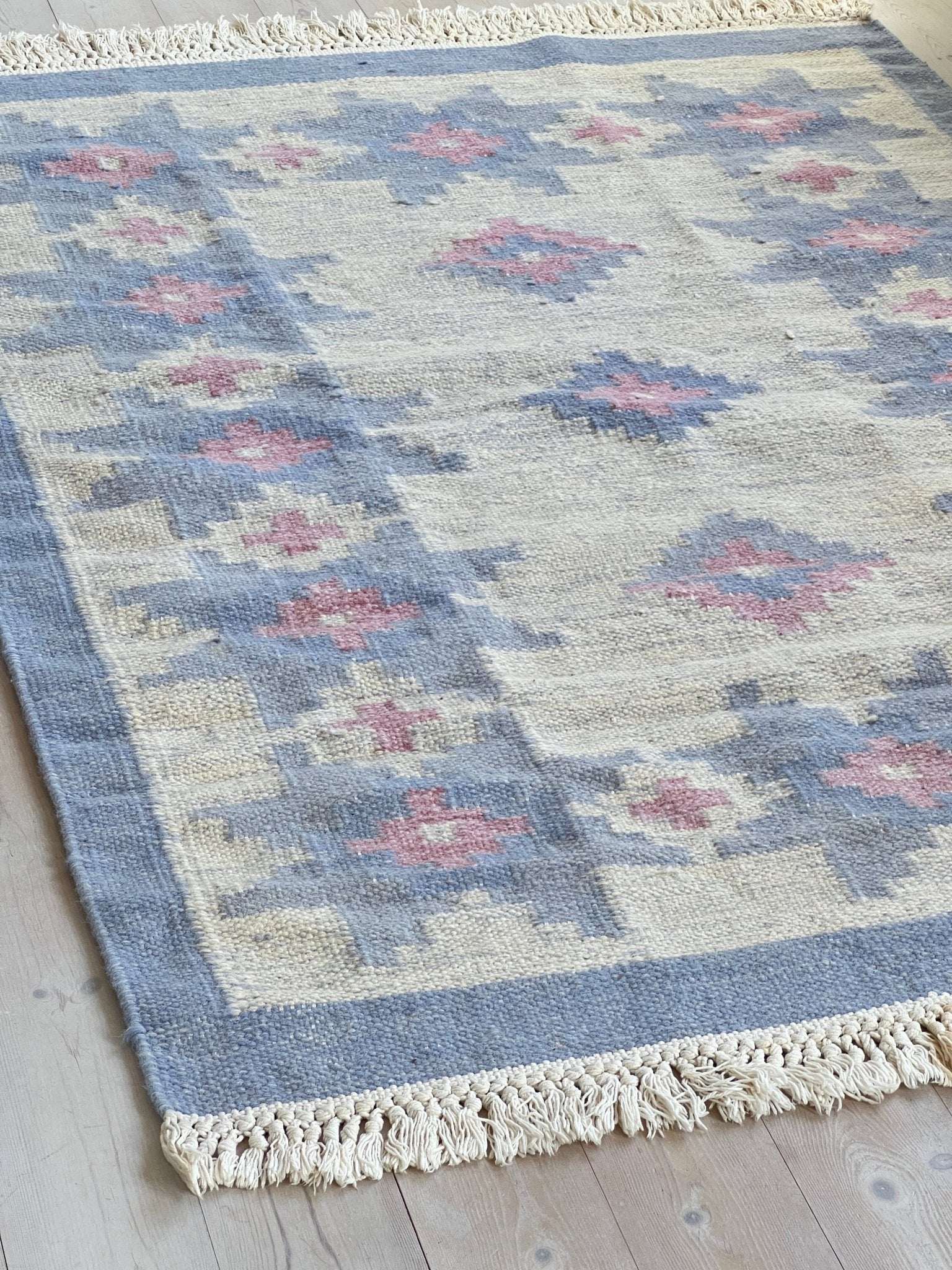 Blue flatweave rug - NEROLI