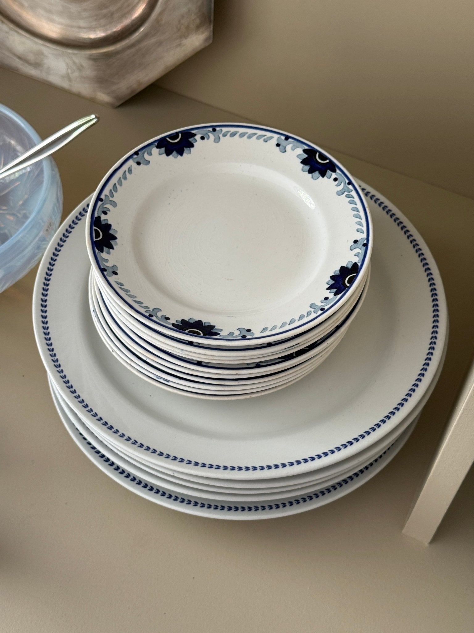 Blue floral cake plates (10 pcs) - NEROLI