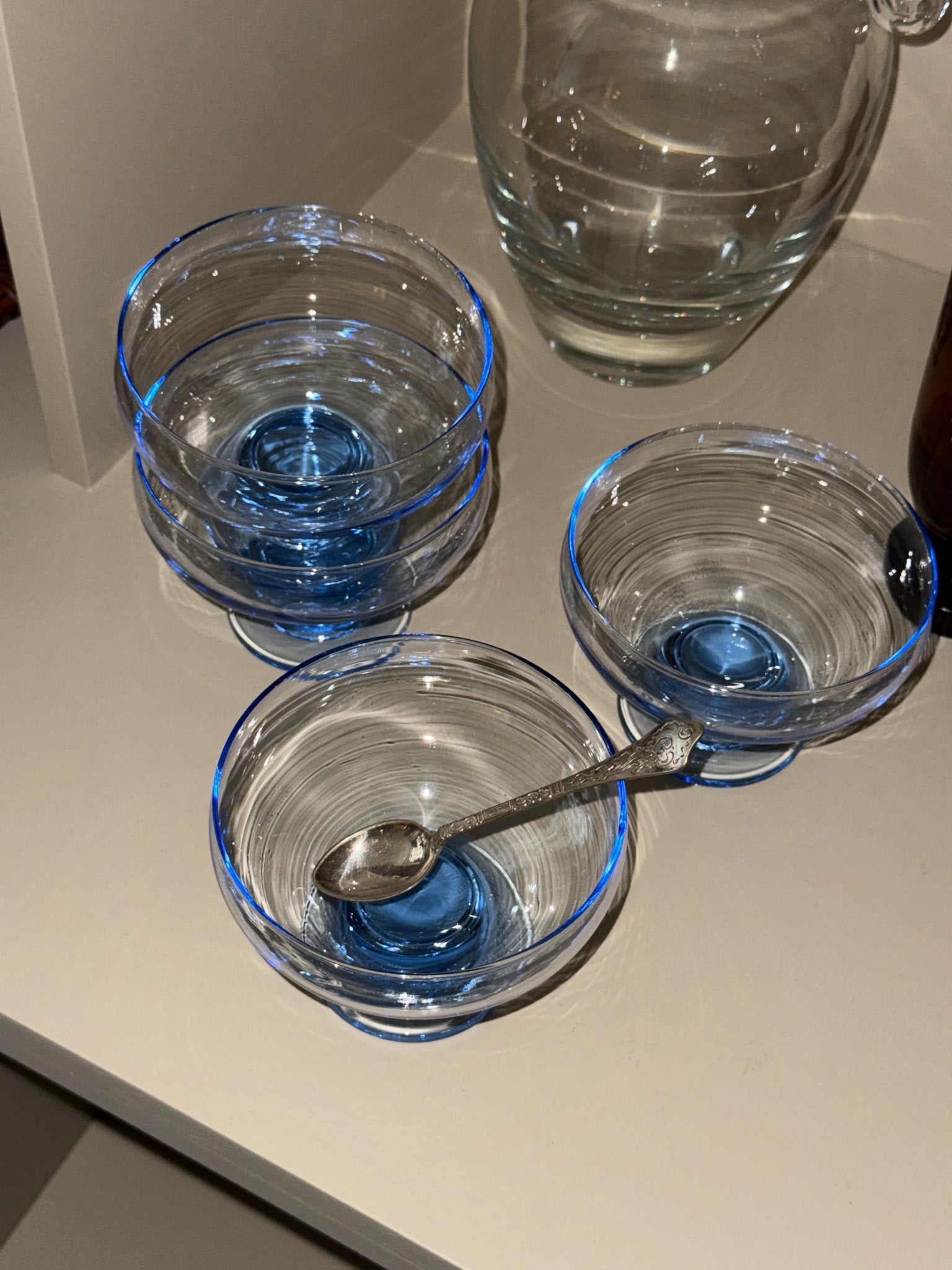 Blue glass coupes (7 pcs) - NEROLI