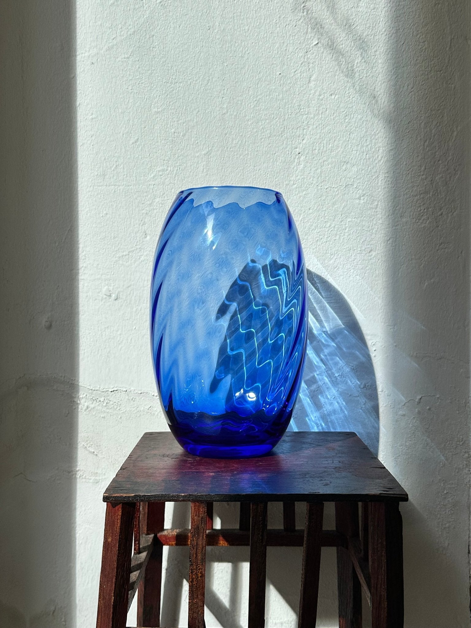 Blue glass vase - NEROLI