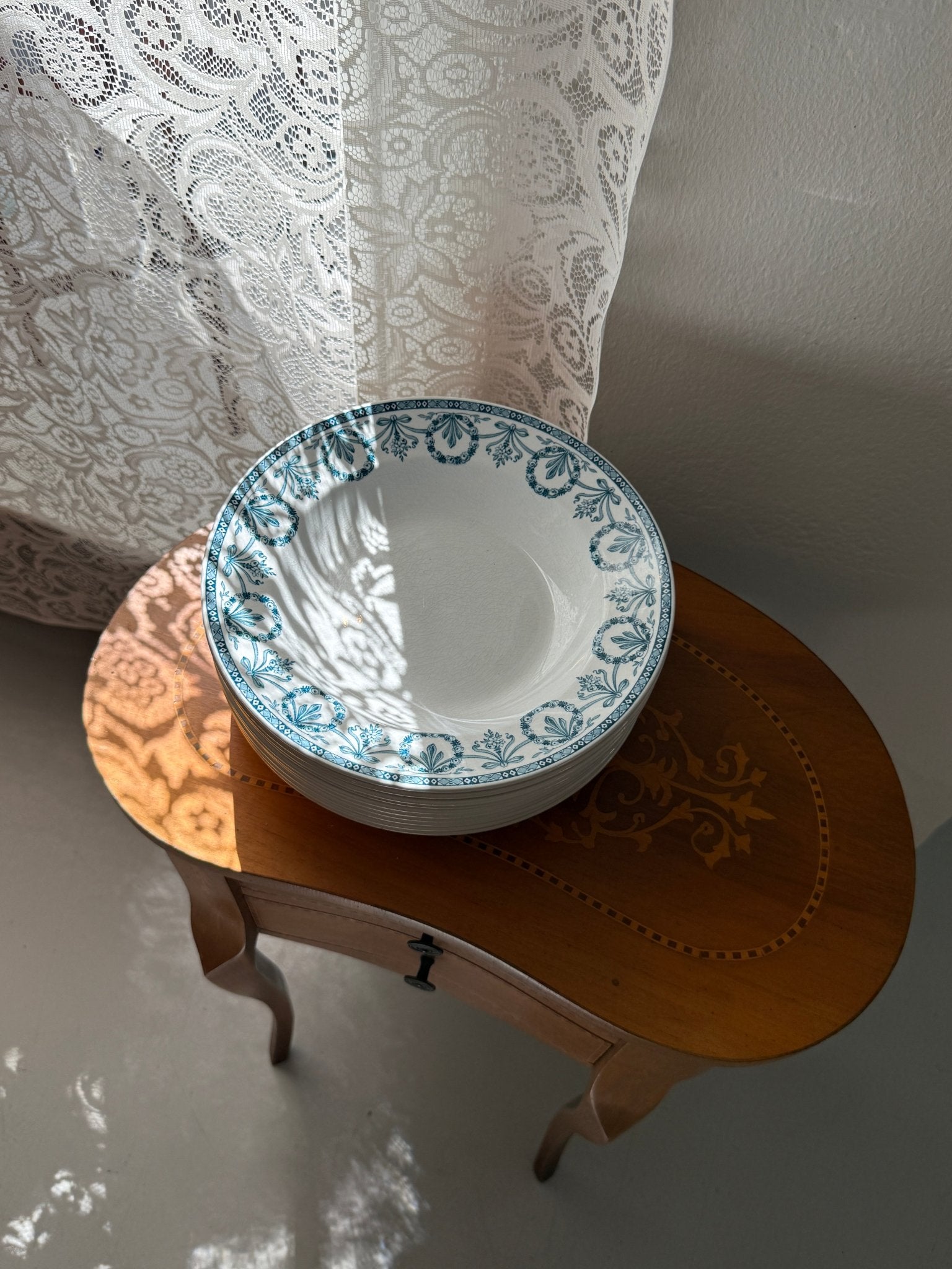 Blue ribbon pasta plates (10 pcs) - NEROLI