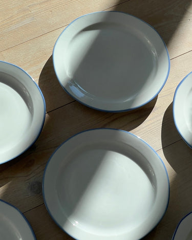 Blue rim lunch plates (11 pcs) - NEROLI