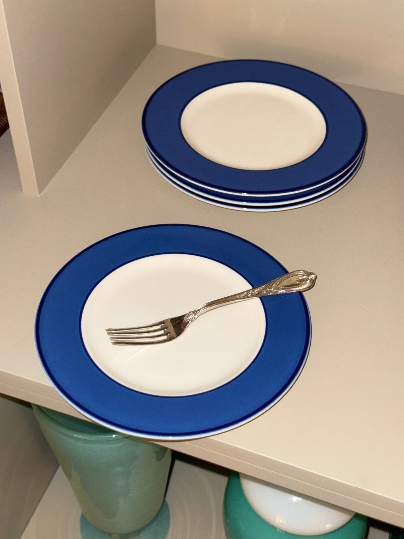 Blue rim lunch plates (4 pcs) - NEROLI