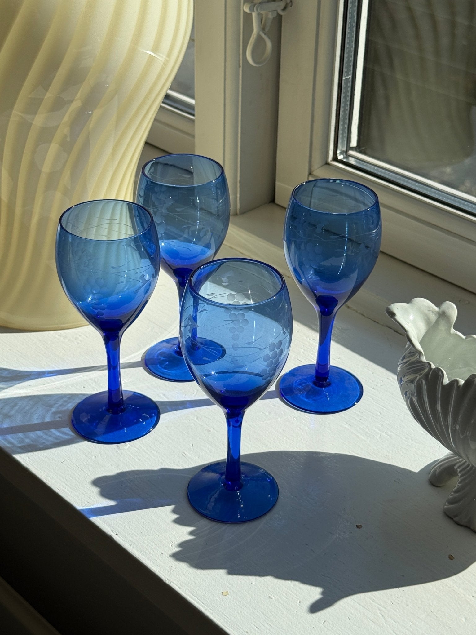 Blue wine glasses (6 pcs) - NEROLI