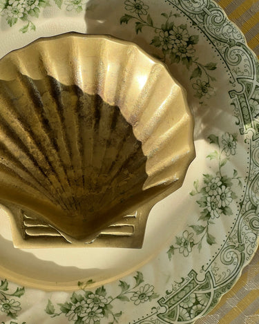 Brass clam dish - NEROLI